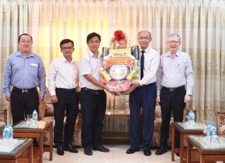 Ban Tuyên giáo và Dân vận Thành ủy TP.HCM thăm và chúc mừng Tổng Liên Hội HTTLVN (MN)